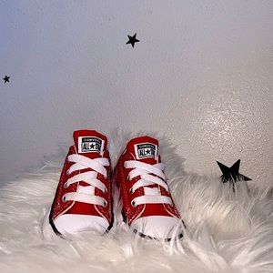 Red All Star Converse 5c